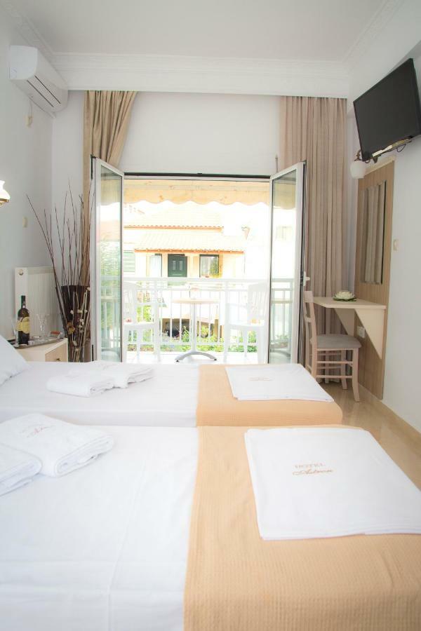 Hotel Astron มิรินา ภายนอก รูปภาพ